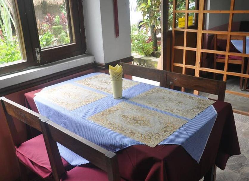 Dining room Photo