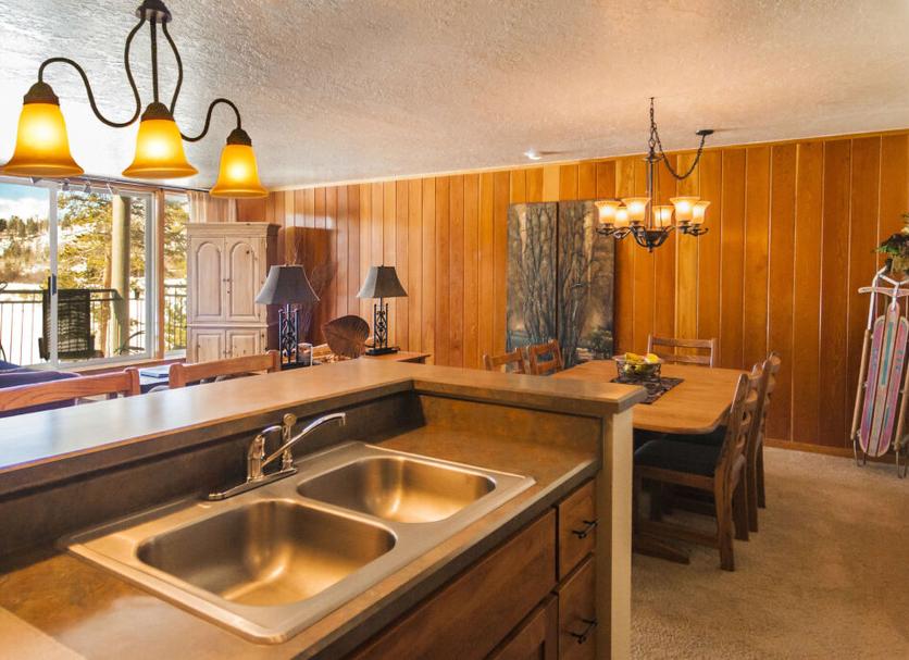 Kitchen Photo