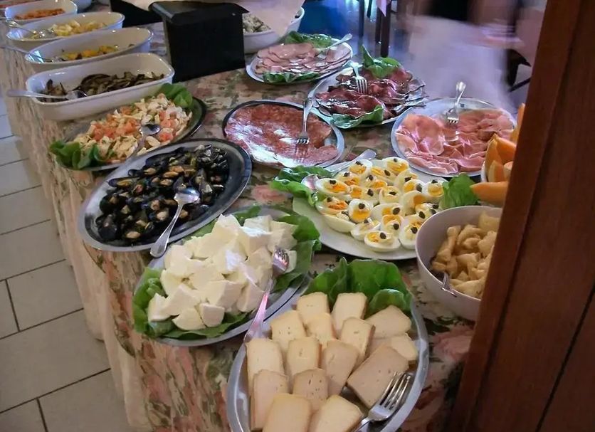 Buffet Photo