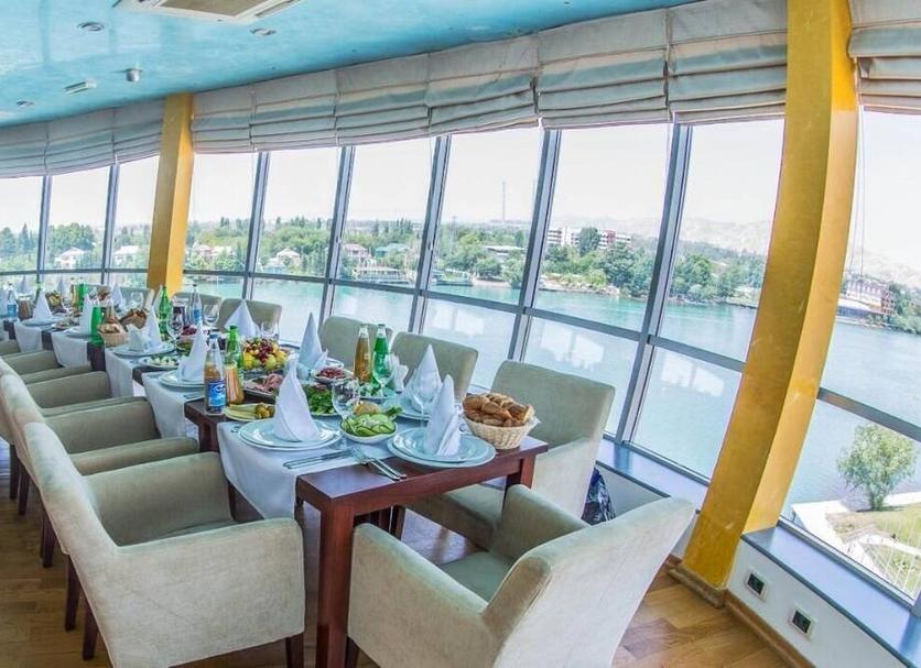 Dining room Photo