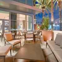 Hampton Inn & Suites Anaheim Resort Convention Center