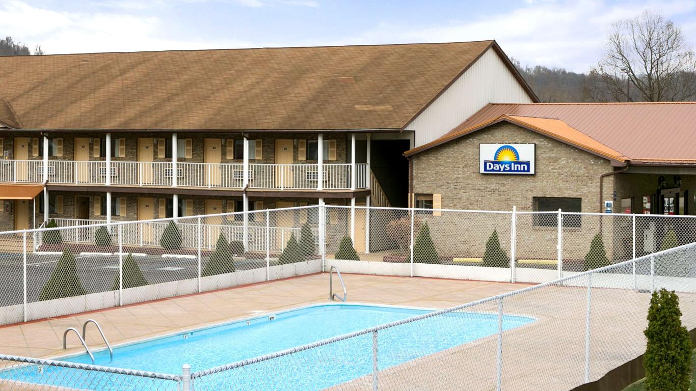 Days Inn by Wyndham Huntington