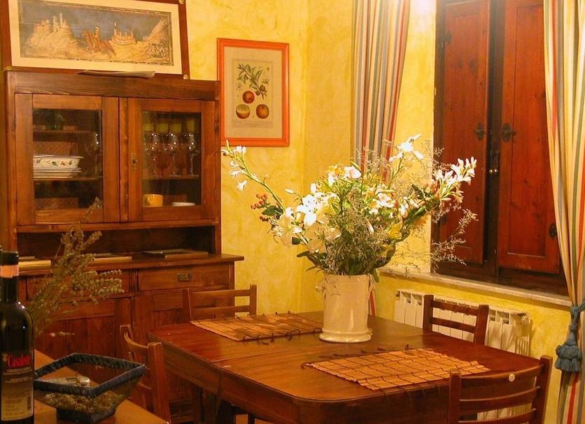 Dining room Photo
