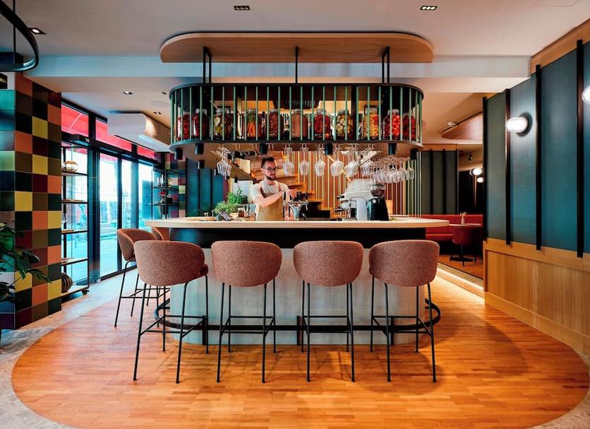 Bar Photo