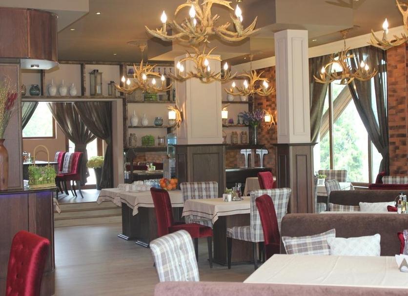 Restaurant Photo