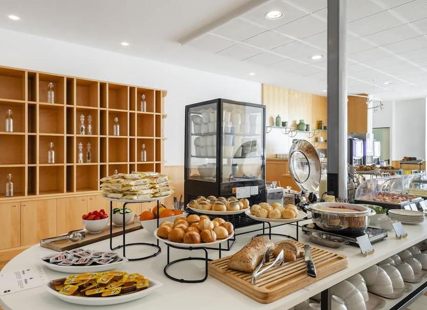 Buffet Photo