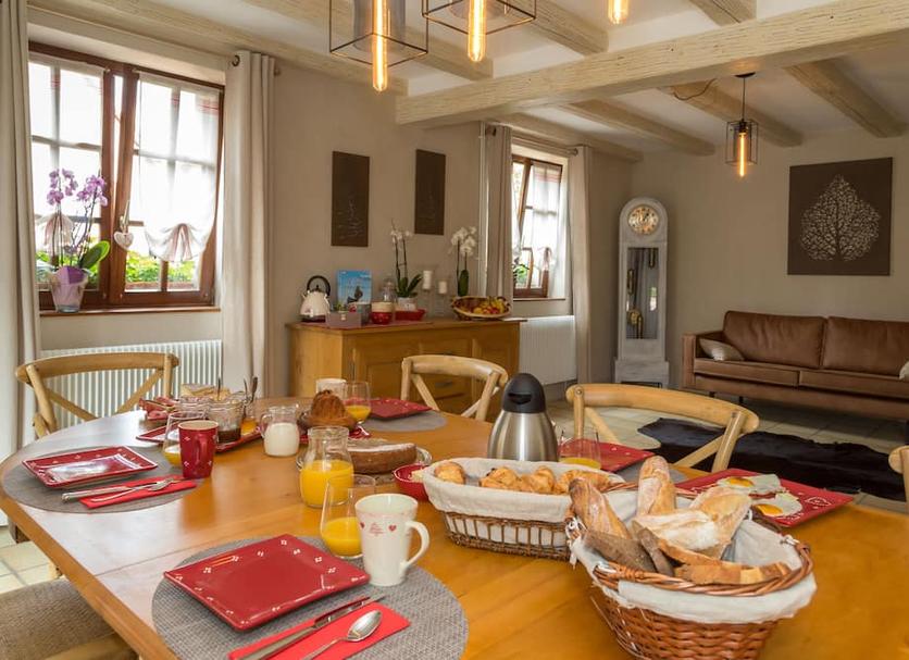 Dining room Photo