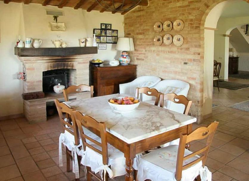 Dining room Photo