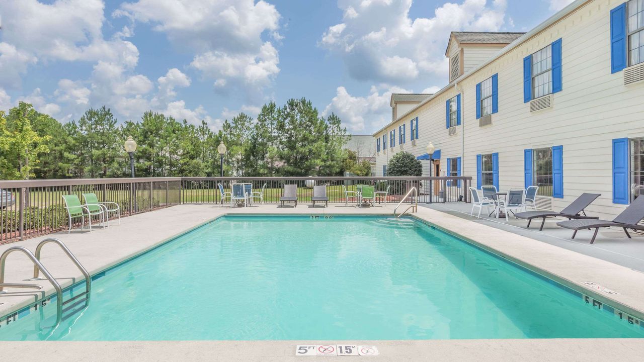 Days Inn by Wyndham Shallotte 78 (̶1̶2̶1̶). Shallotte Hotel Deals