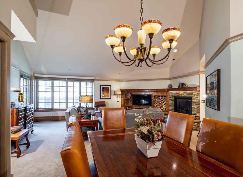 Dining room Photo