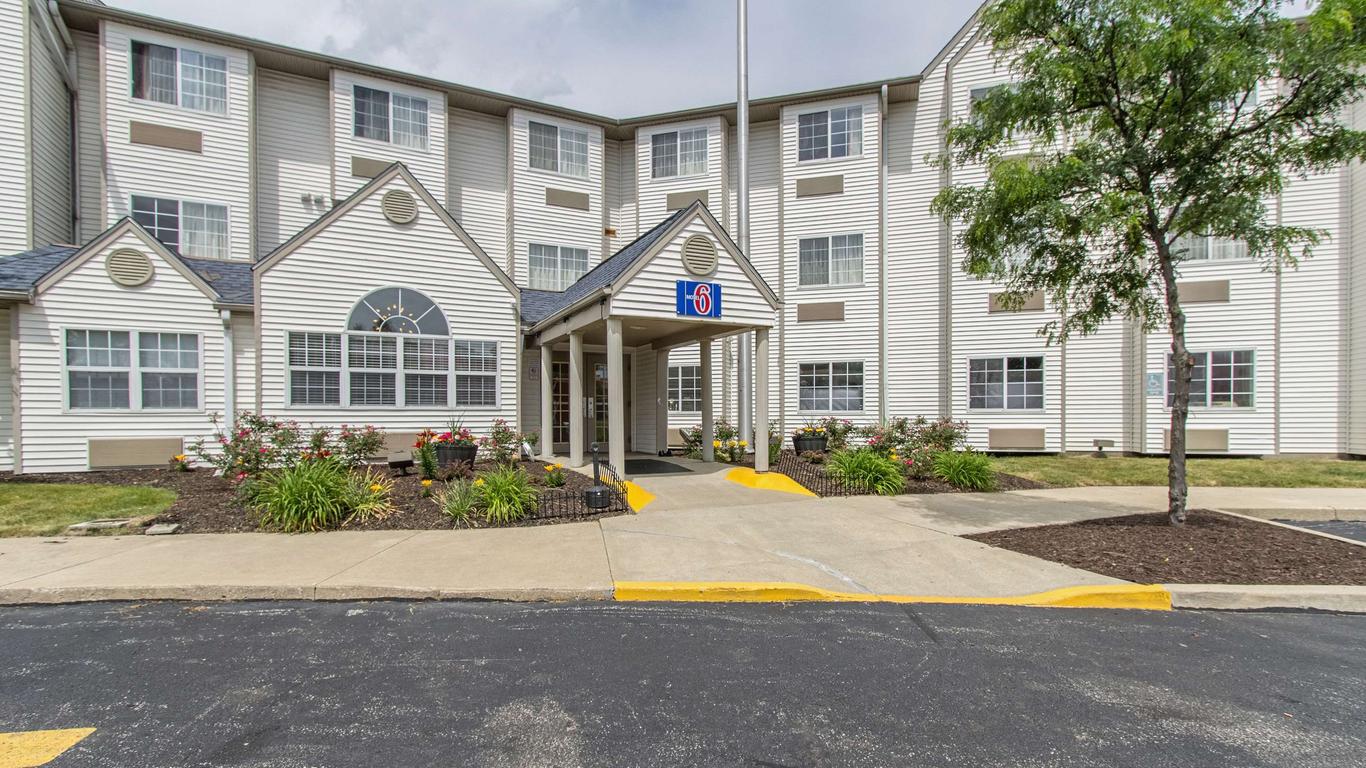 Motel 6 Streetsboro, OH