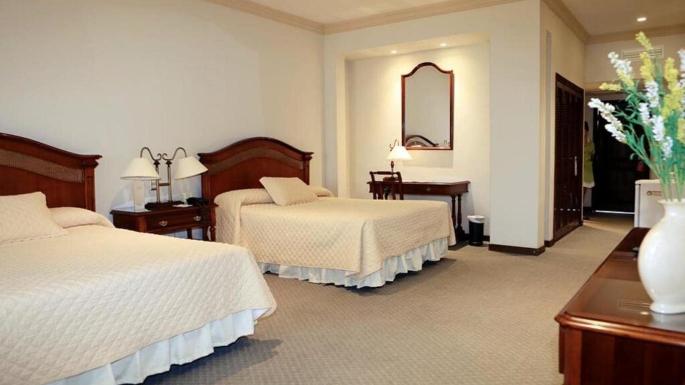 Hotel Los Parrales