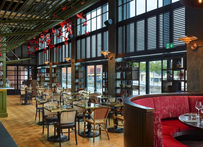 Restaurant Photo