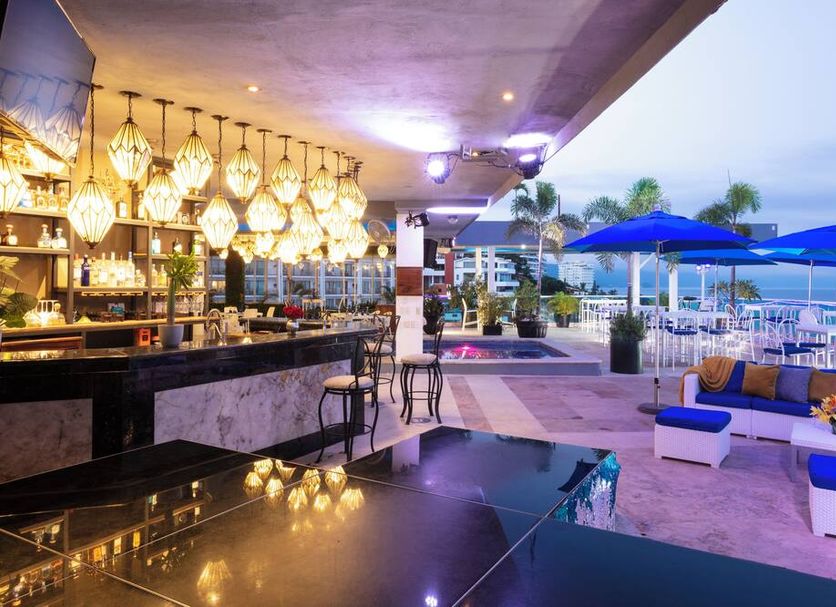 Bar Photo