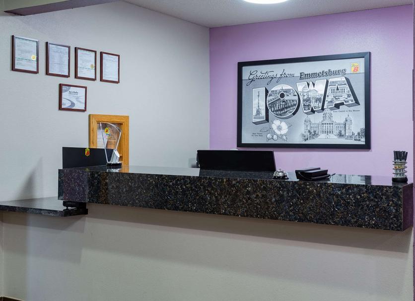 Front desk Photo