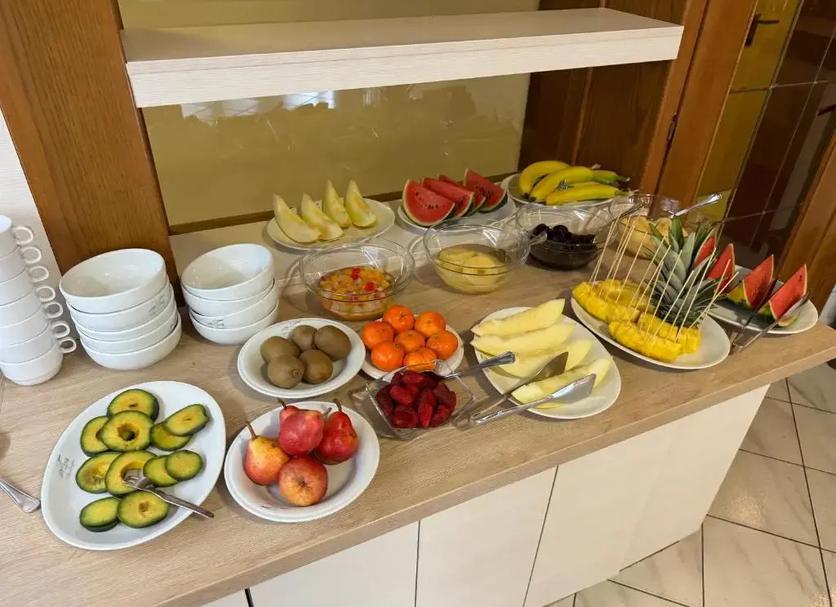 Buffet Photo