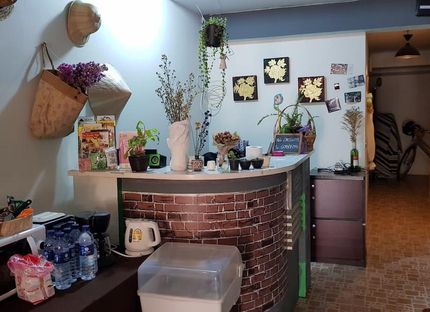 Front desk Photo