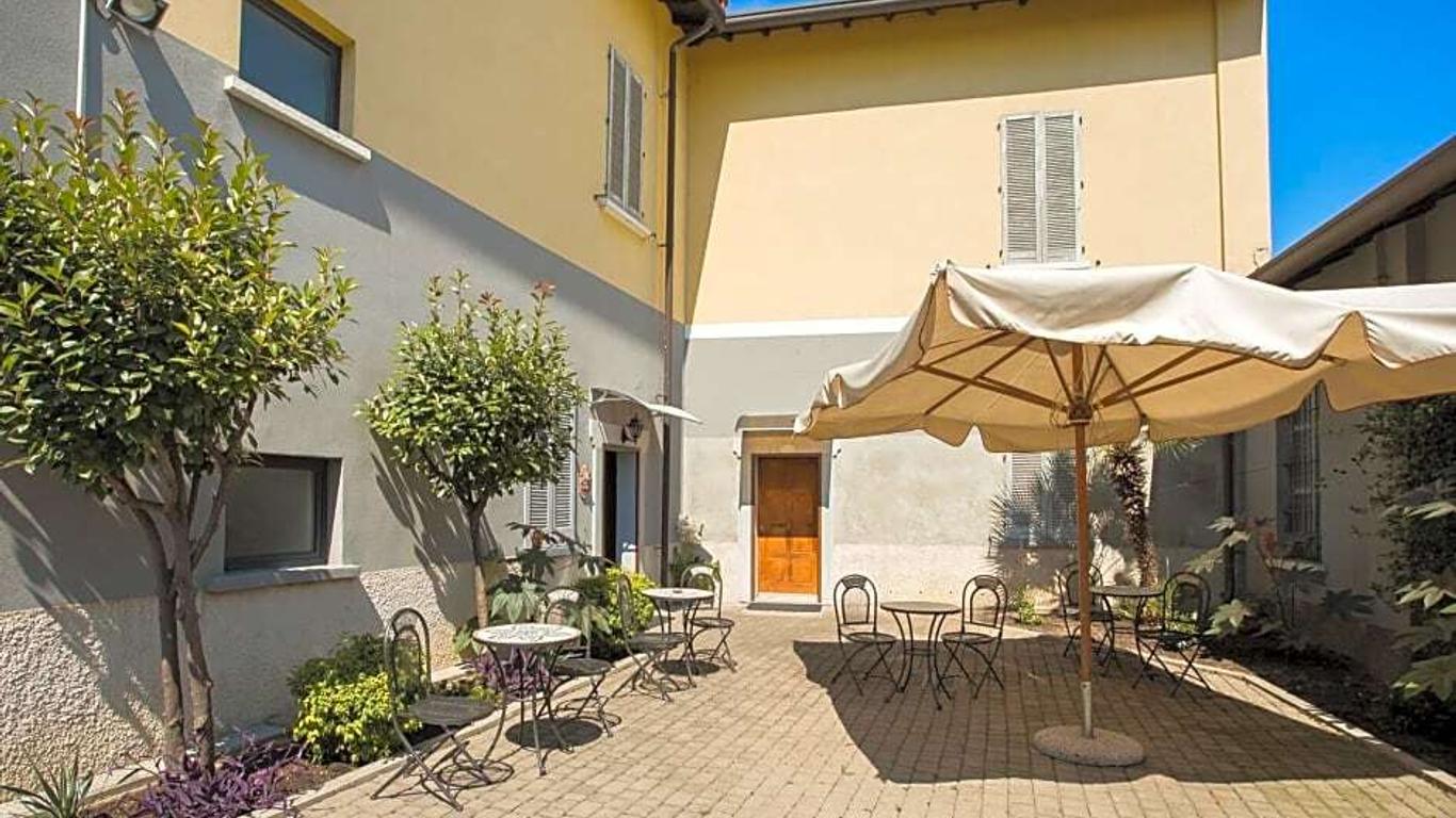 Amico Hotel