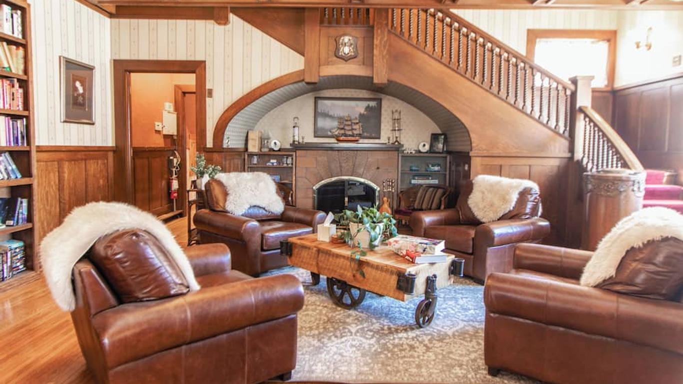 Gg Barnum Mansion