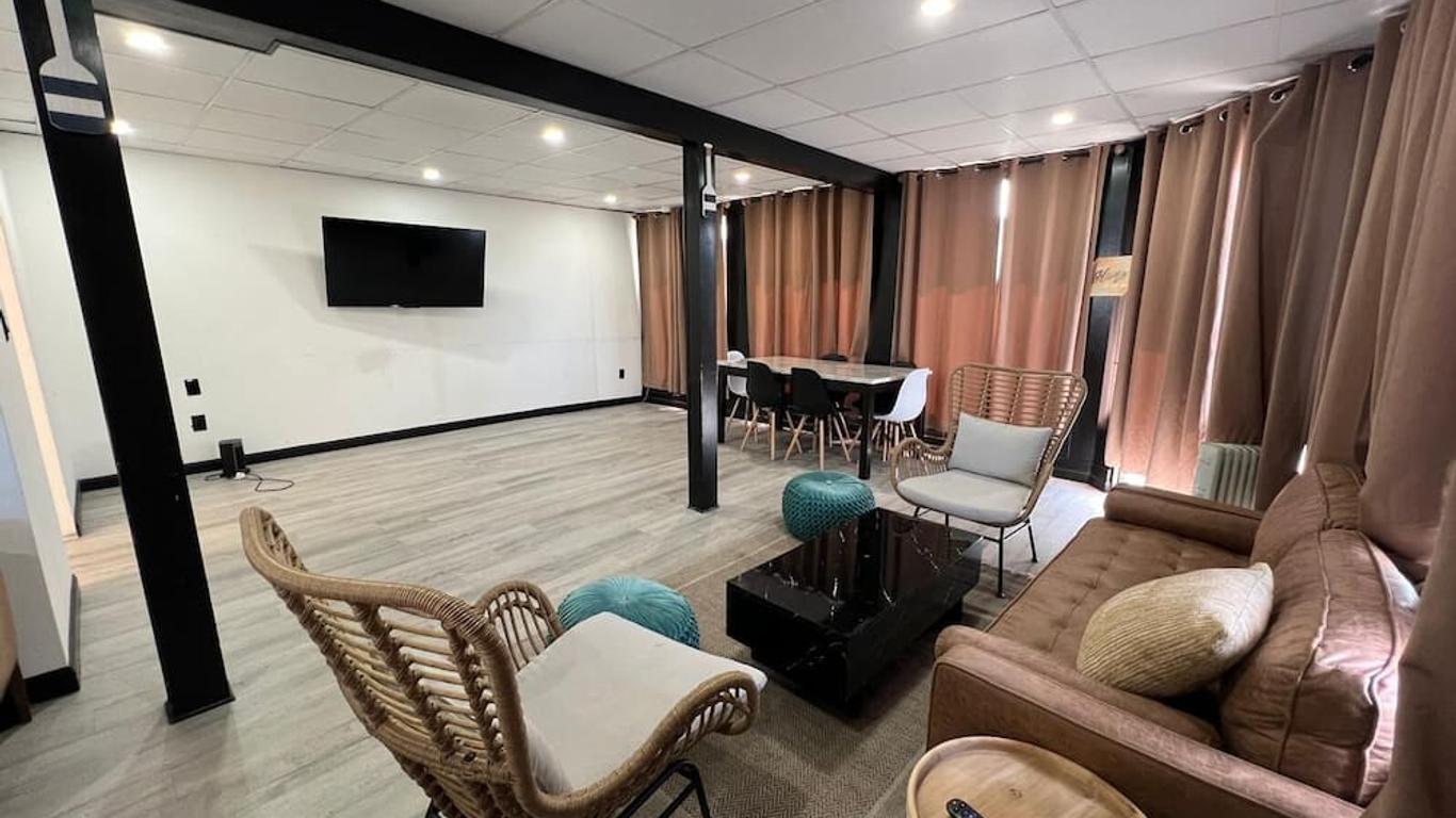 Harborside Suites