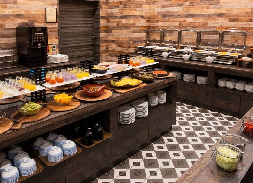 Buffet Photo