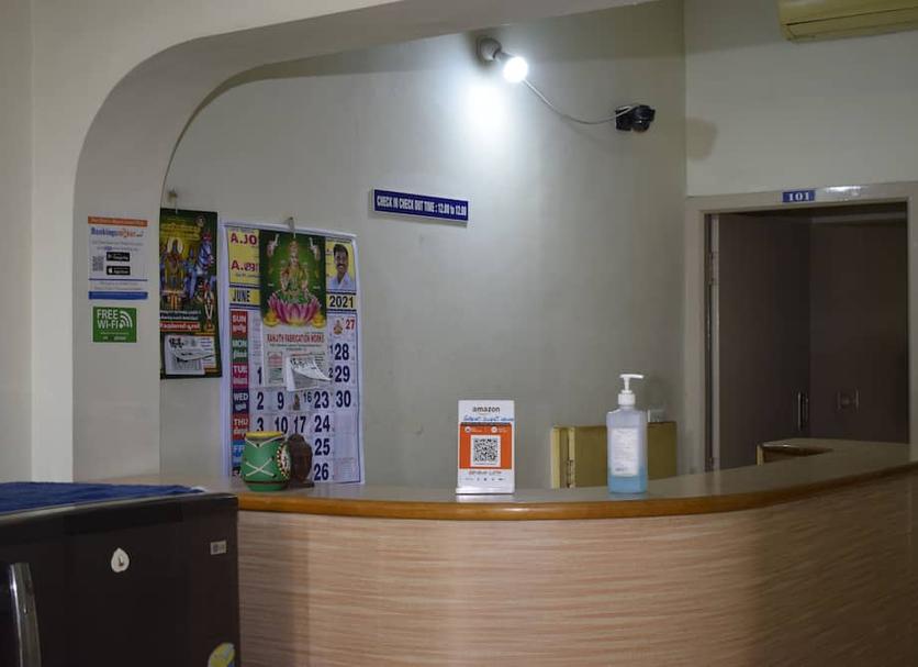 Front desk Photo