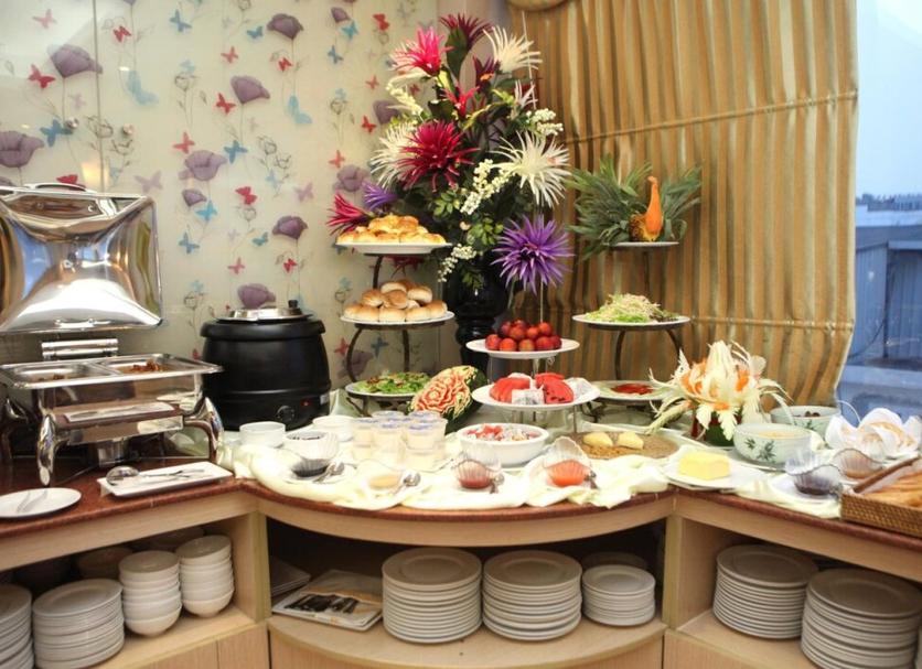 Buffet Photo