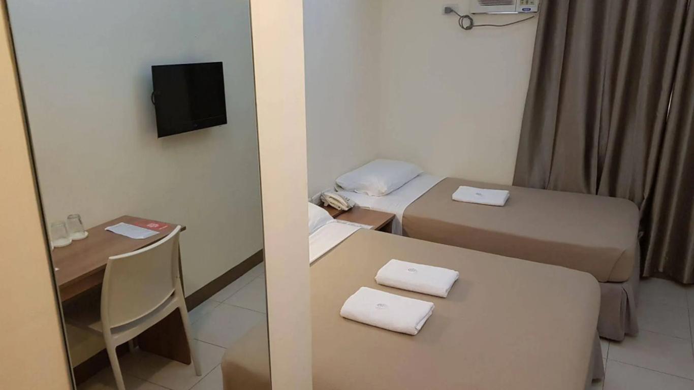 Zen Rooms Center Suites Cebu