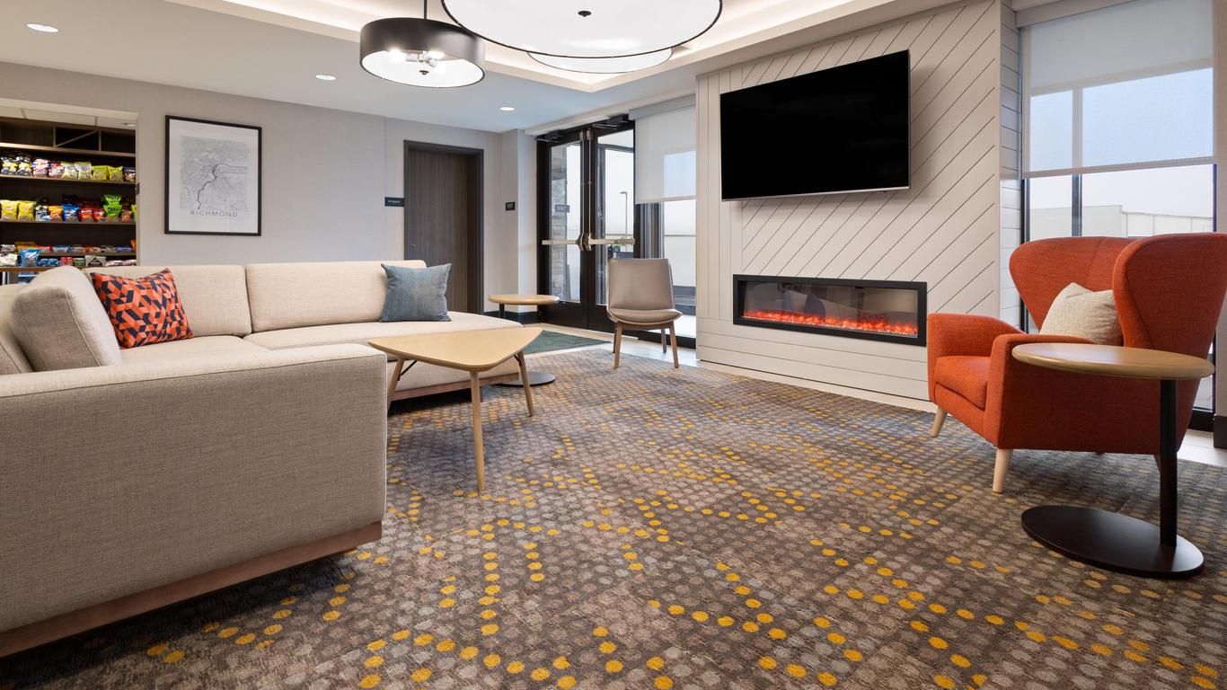Holiday Inn & Suites Richmond - West End By IHG