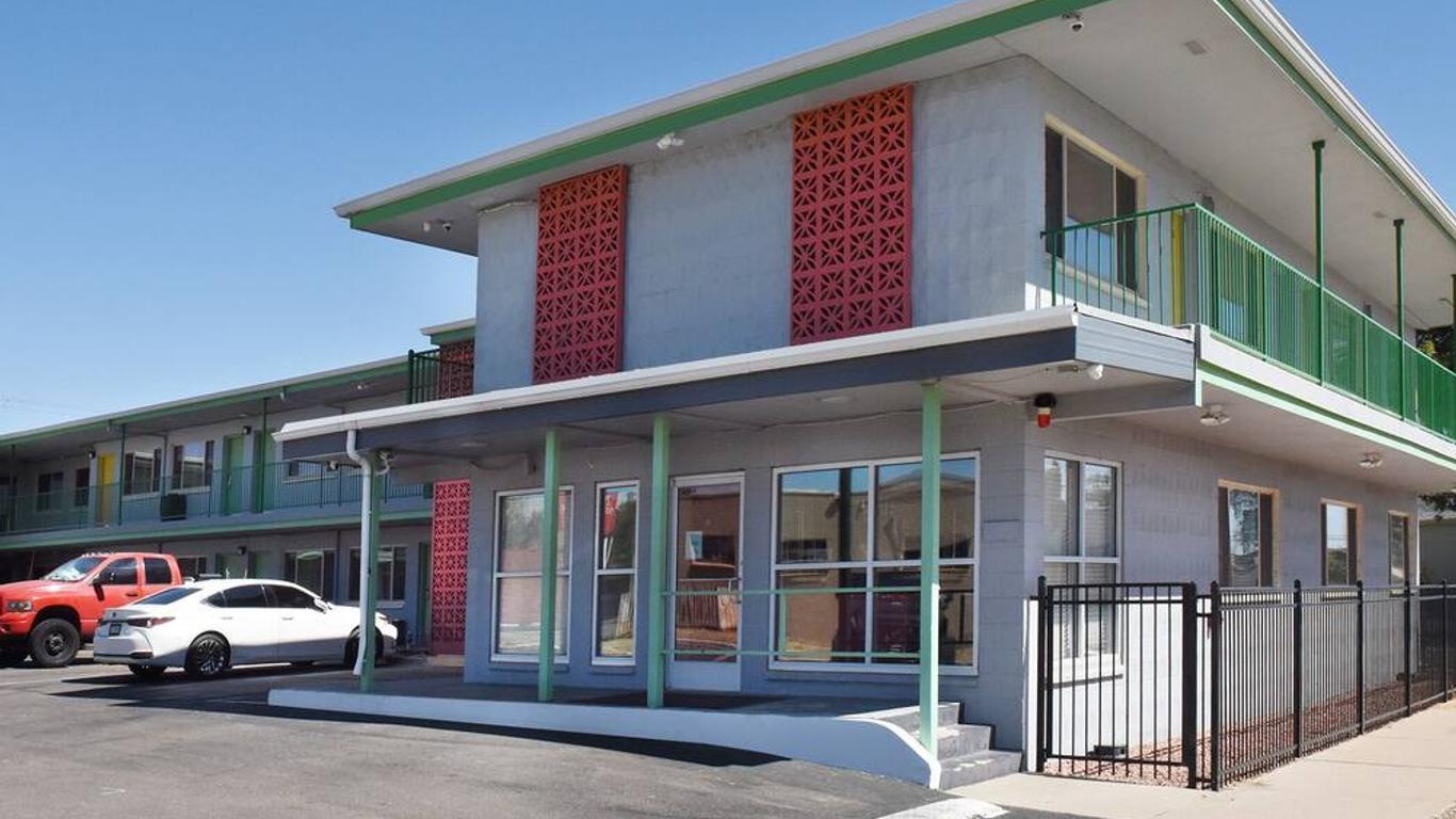 Greeley University Inn