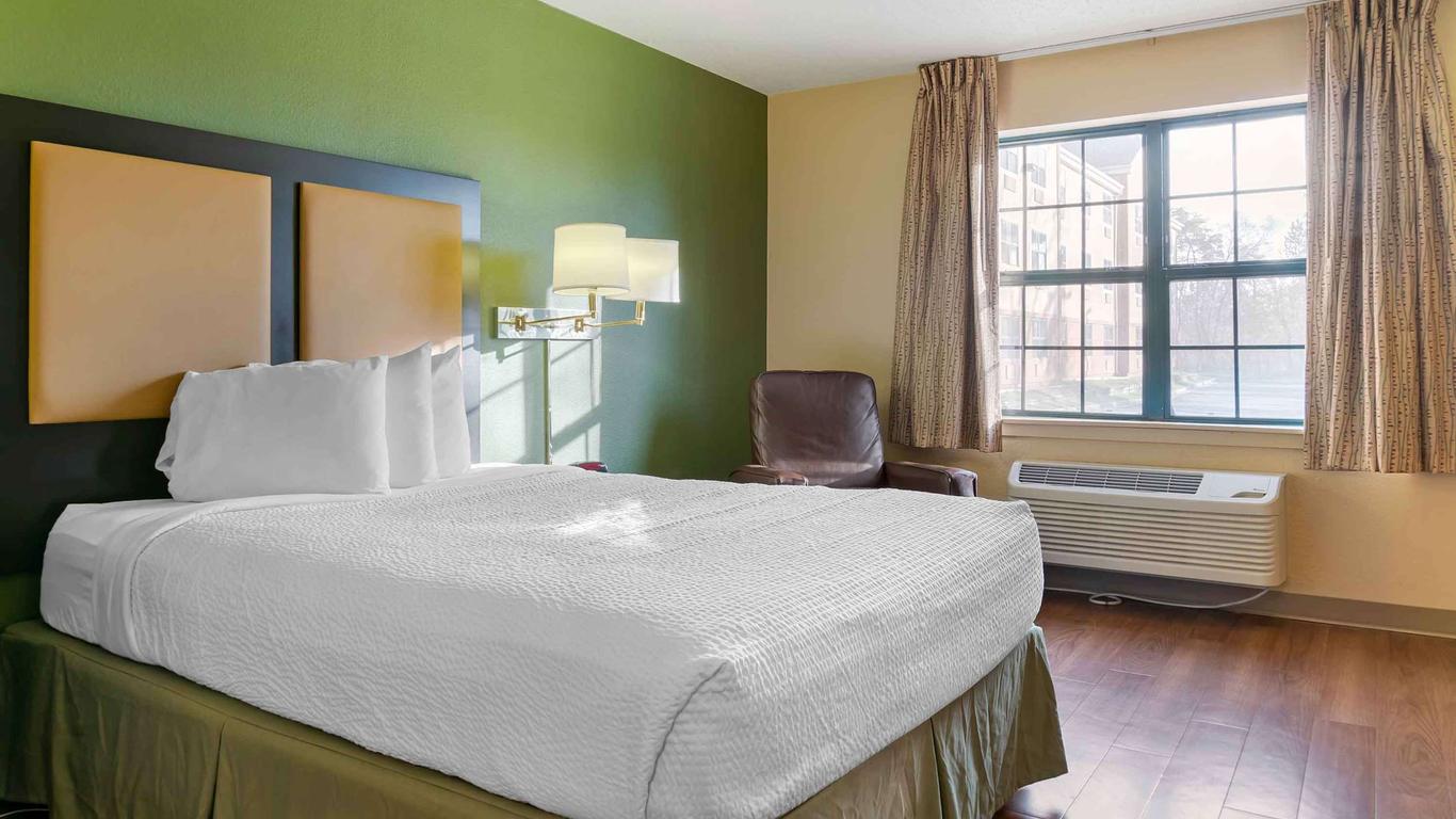 Extended Stay America Select Suites - Detroit - Farmington Hills