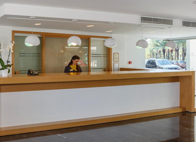 Front desk Photo