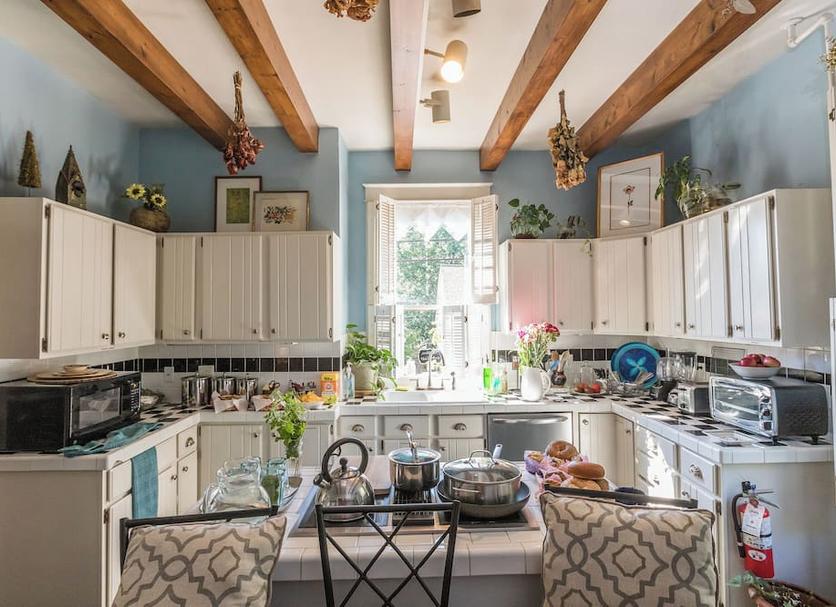 Kitchen Photo