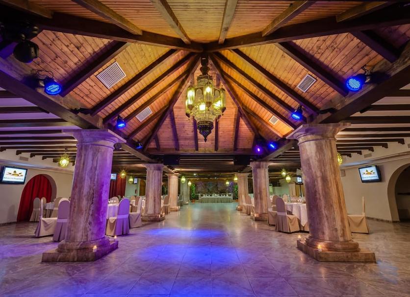 Banquet hall Photo