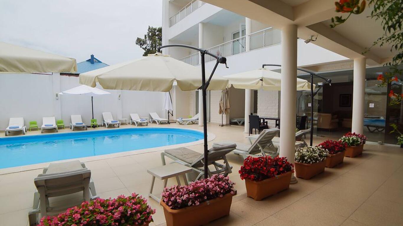 Kobuleti Beach Club