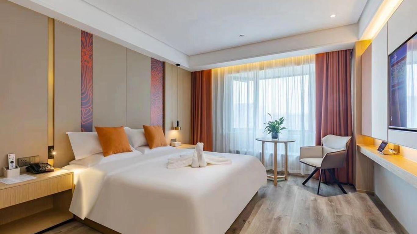 Baihua Hotel (Hefei Huaihe Road Pedestrian Street Xiaoyao Jin Store)