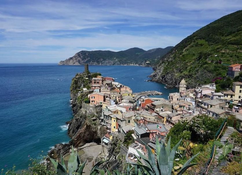 Affittacamere Margherita in La Spezia with hillside village and Mediterranean sea view