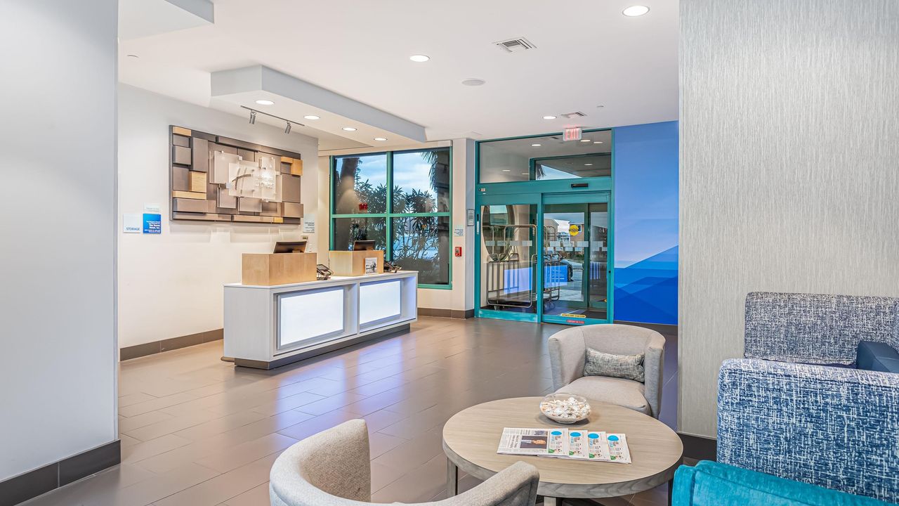 Holiday Inn Express Pensacola Beach from 92. Pensacola Beach Hotel