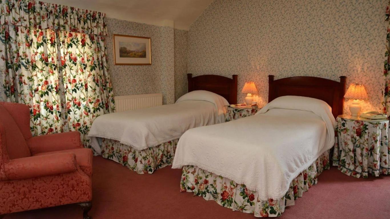 The Raven Hotel