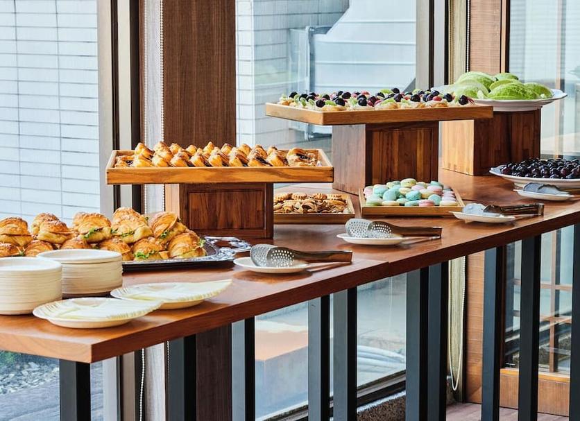 Buffet Photo