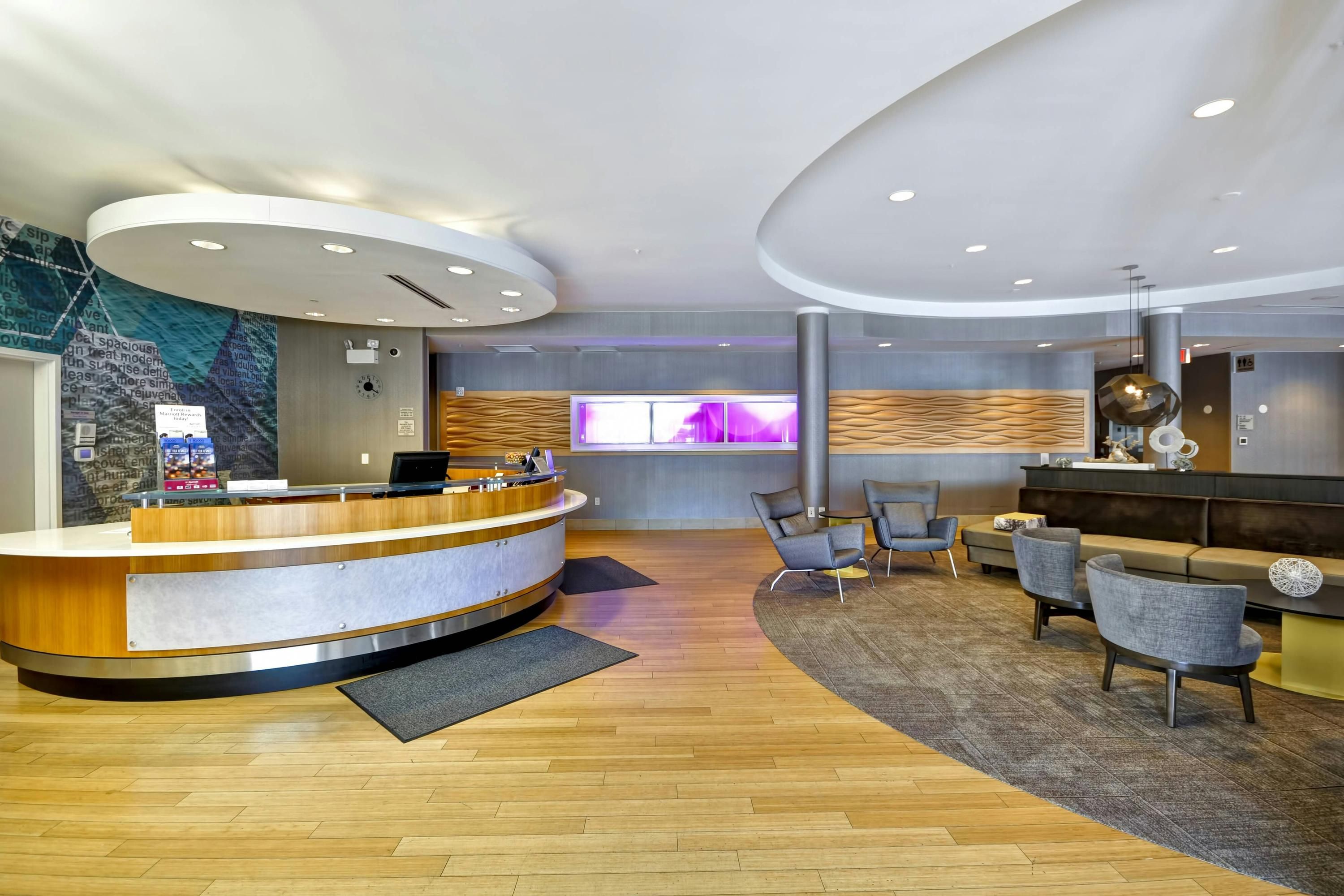 Front desk Photo