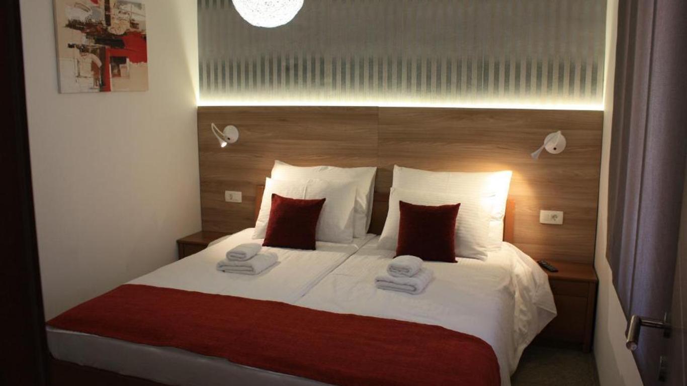 Aura Residence