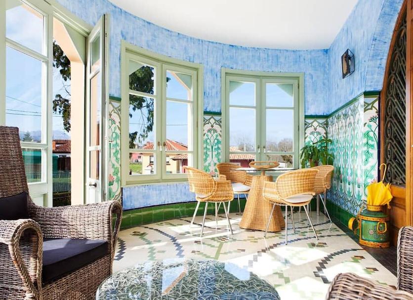 Dining room Photo
