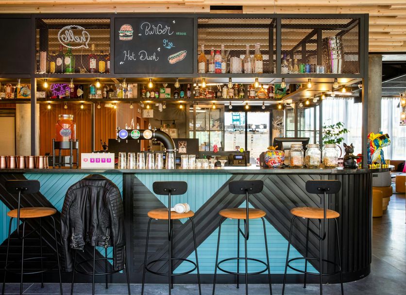 Bar Photo