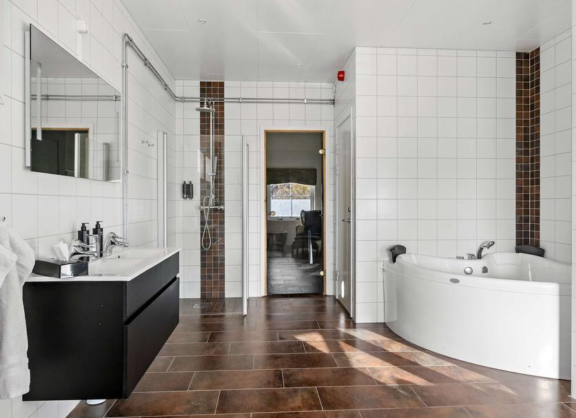 Bathroom Photo