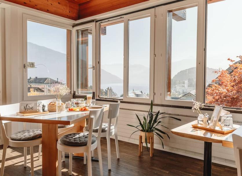 Dining room Photo