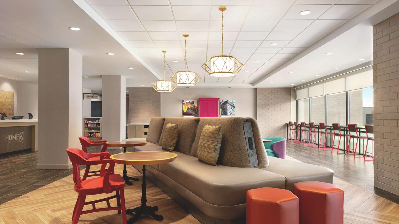 Home2 Suites by Hilton Milwaukee West