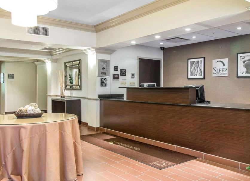Front desk Photo
