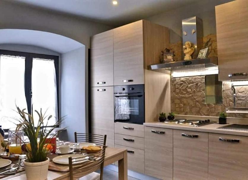Kitchen Photo