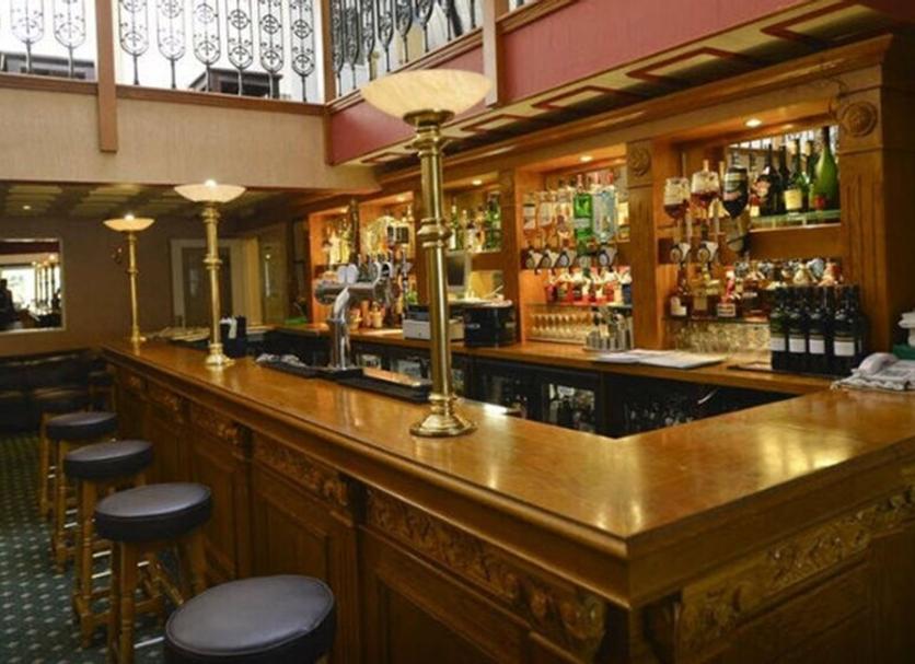 Bar Photo